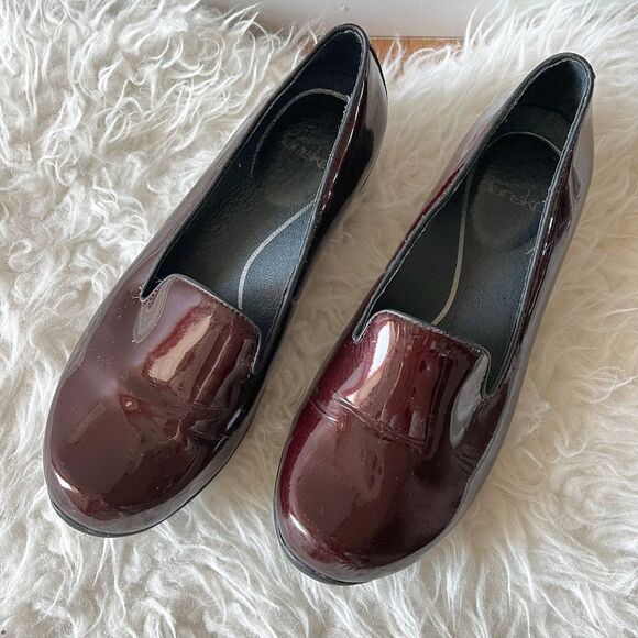 Dansko Olivia Black Cherry Patent Leather Loafers | Size 37 - Picture 1 of 8